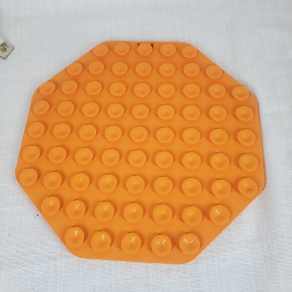 Pet Licking Mats 2 Dog Paw 2 Hexagon 3 Square New - Picture 11 of 13